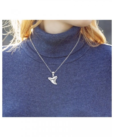 Ladies 925 Sterling Silver Shark Tooth Aquatic Charm Pendant $15.59 Pendants